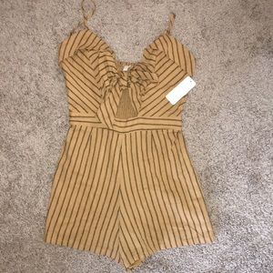 Adorable Summer Romper (*New with Tags*)